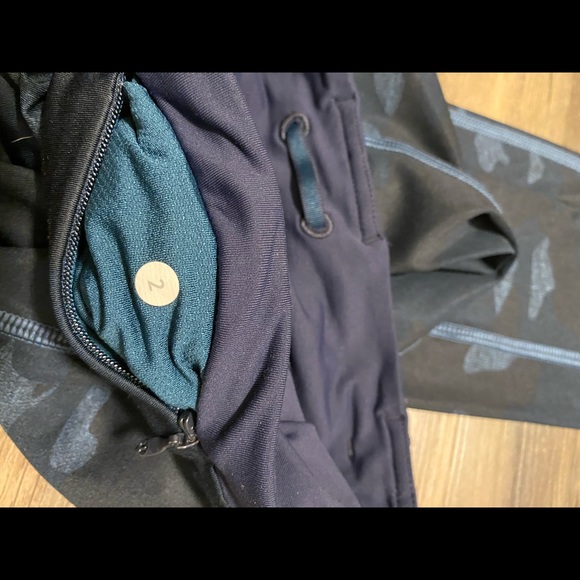 🔥RARE🔥Lululemon blue camo set EUC - Picture 4 of 4